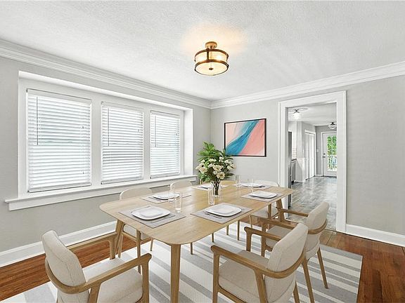 4th image of 417 N Lawn Ave