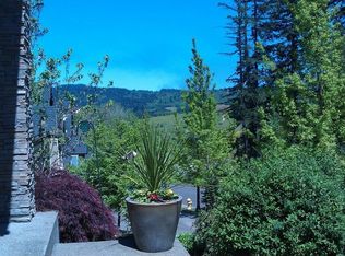 321 Fairway St, Newberg, OR 97132
