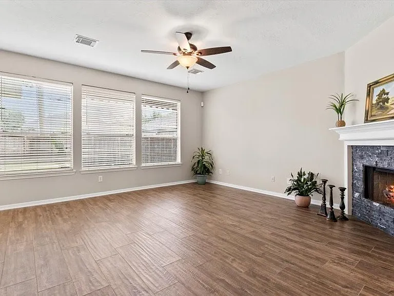 9722 Therrell Dr — Photo 4