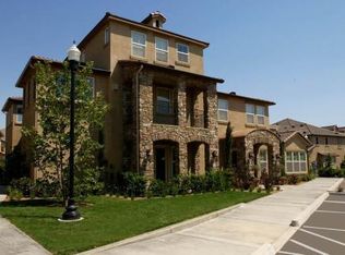 1242 E Champlain Dr #1221206, Fresno, CA 93720