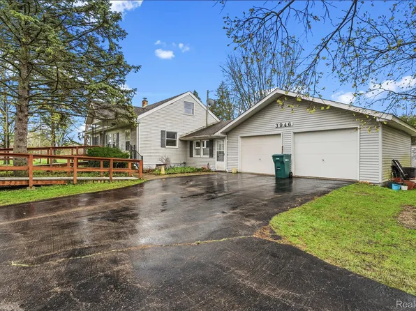 3946 Brown Rd, Durand, MI 48429