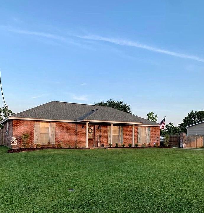 1st image of 5013 Alexis Dr