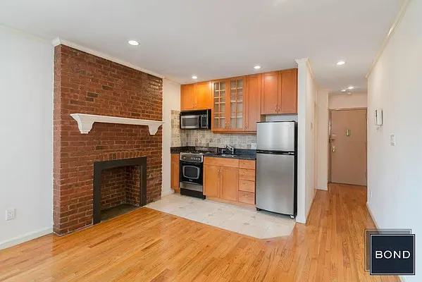 Rented by Bond New York | media 2