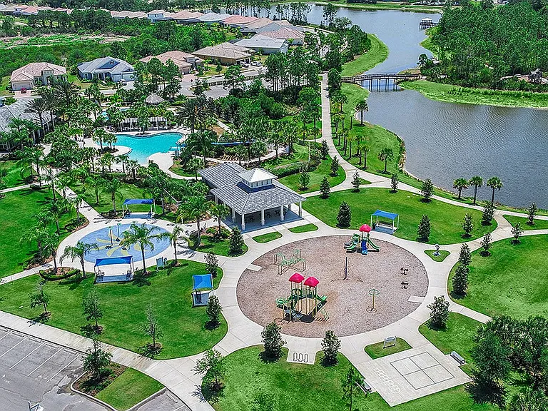 Family Pool, Lap Pool, and kids pool all there for your use.