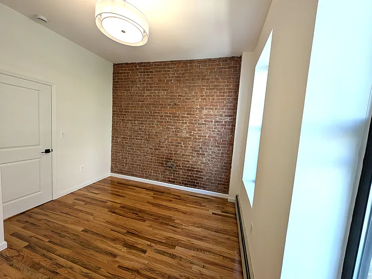 226 E 85th St #4A — Photo 2