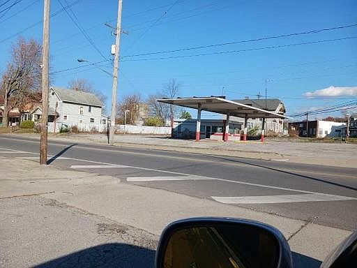 2nd image of 768 Bellefontaine Ave