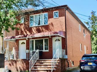 4368 160th St, Flushing, NY 11358