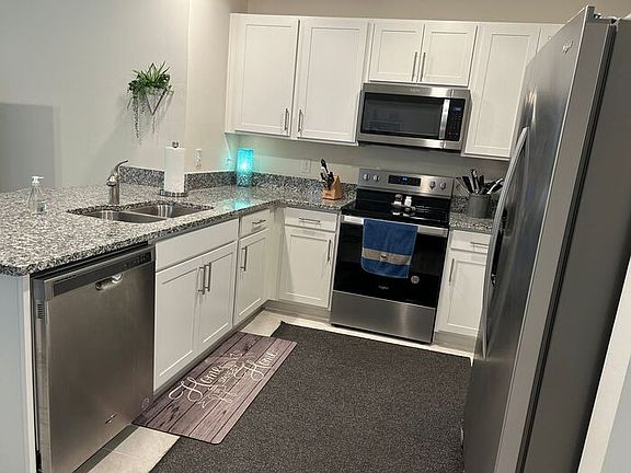 4th image of 3213 Portofino Blvd
