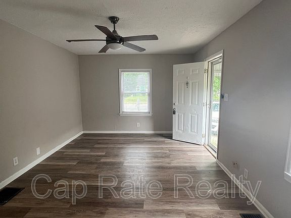3rd image of 2769 McGuffey Rd