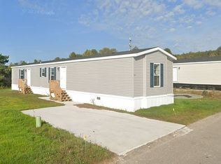 8711 Sandy St, Harbor Springs, MI 49740