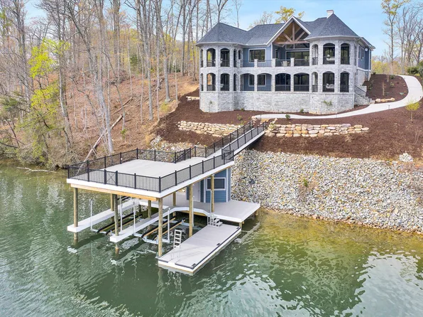 308 Mountain Vista Dr, Penhook, VA 24137