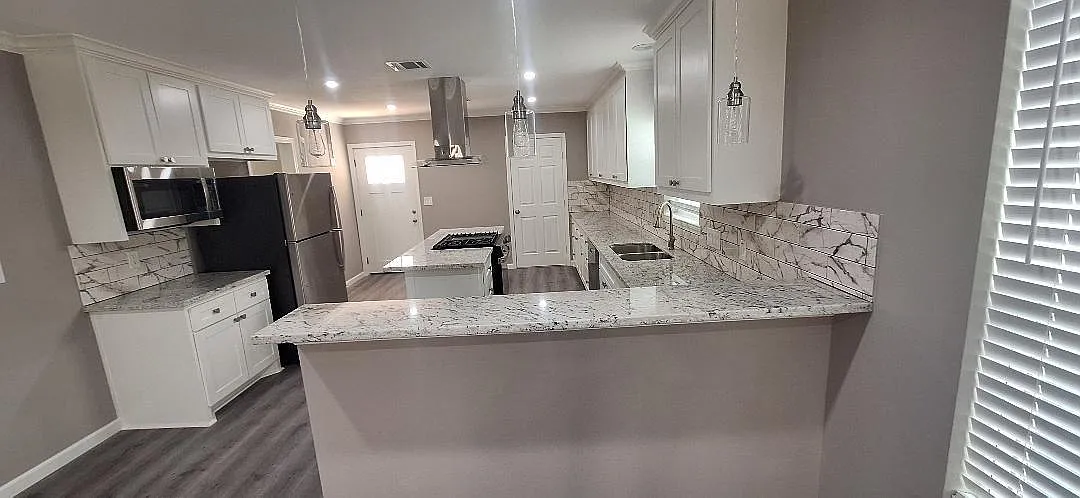 3 bed, 2.0 bath, 1204 sqft, $2,600 — Photo 4