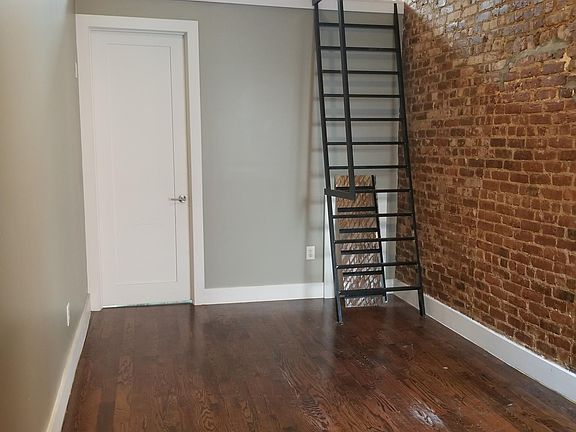 5th image of 1710 Palmetto St APT 3L