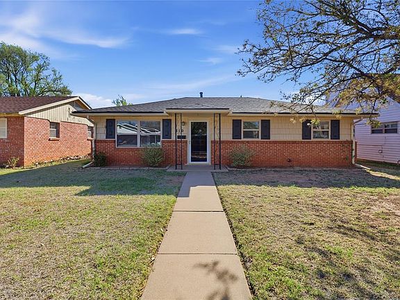 3rd image of 310 N Park Rd