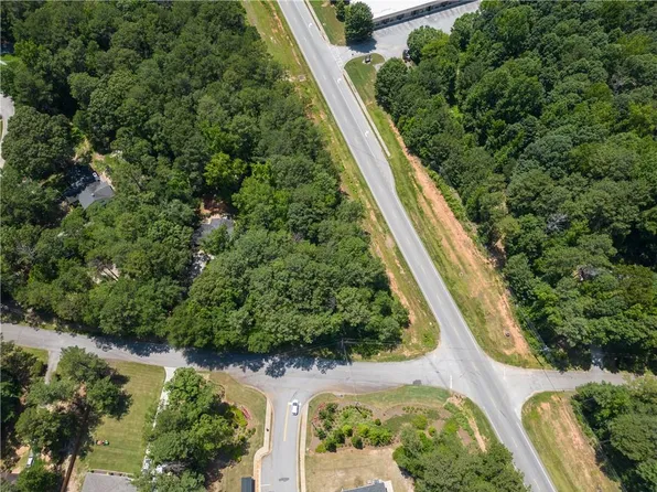 105 Sara Dr, Covington, GA 30014