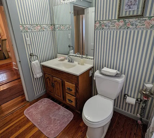 1121 Victoria Dr — Photo 30