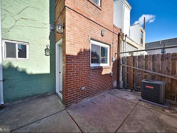 3rd image of 510 Manton St