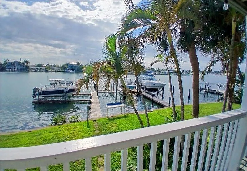 2 bed, 2.0 bath, 1090 sqft, $2,900 — Photo 3