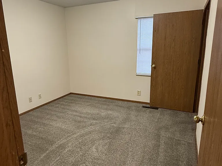 Oglebay Village Apartments — Photo 13