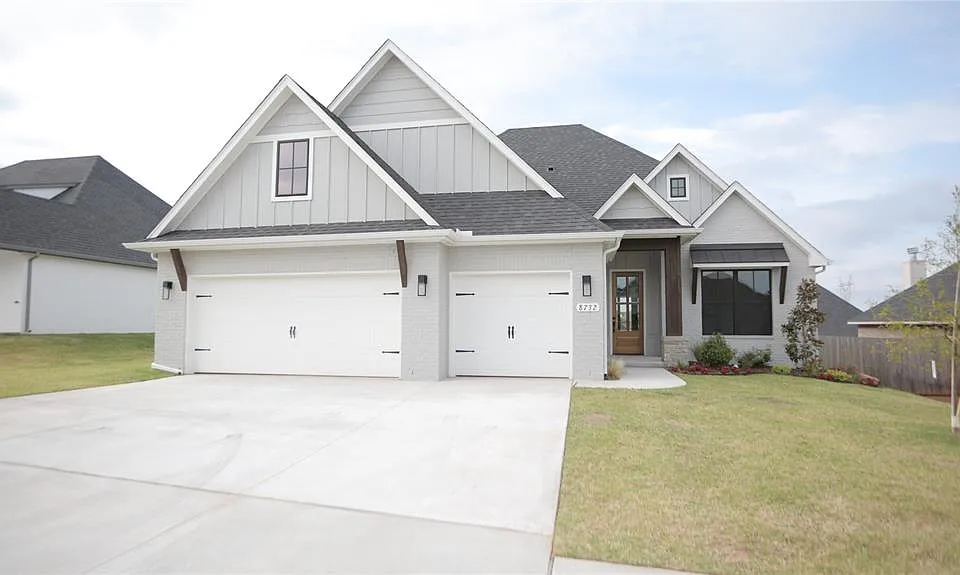 8732 Beechgrove Dr