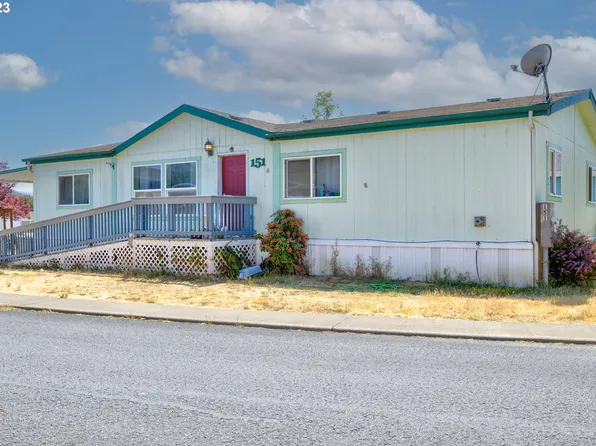 151 NW Bree Dr, Winston, OR 97496