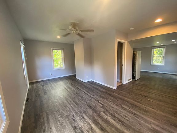2nd image of 3104 Coit Ave NE APT 5