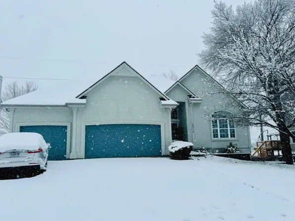 5912 NE Turquoise Dr, Lees Summit, MO 64064