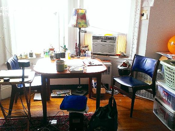 5th image of 760 Huntington Ave APT 5