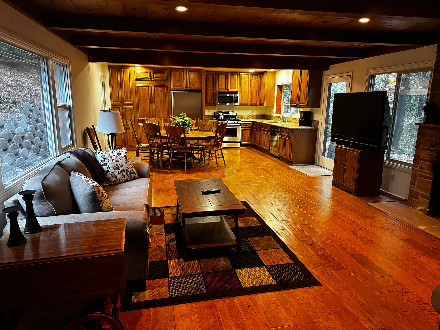 3 bed, 1250 sqft, $2,900 — Photo 3