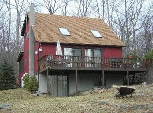 Millstone Ct, Milford, PA 18337