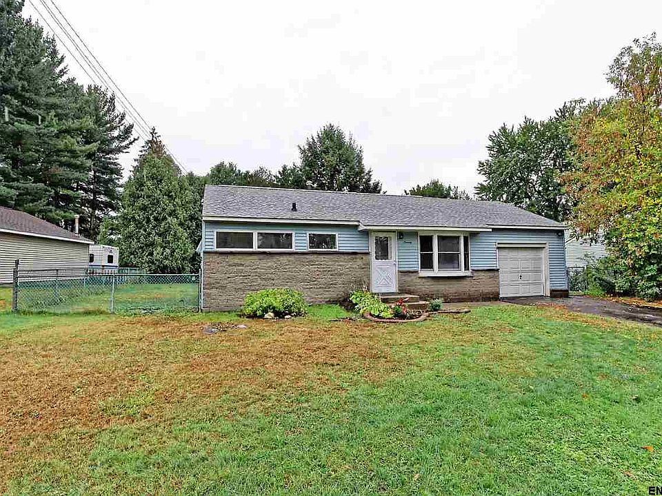1st image of 70 Jones Dr