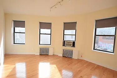 Rented by Rolling Stone Realty LLC