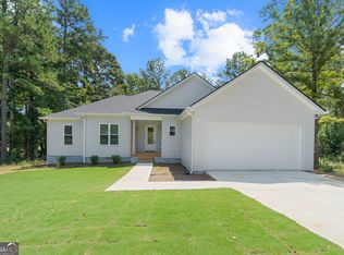 126 Henry Dr, Gray, GA 31032