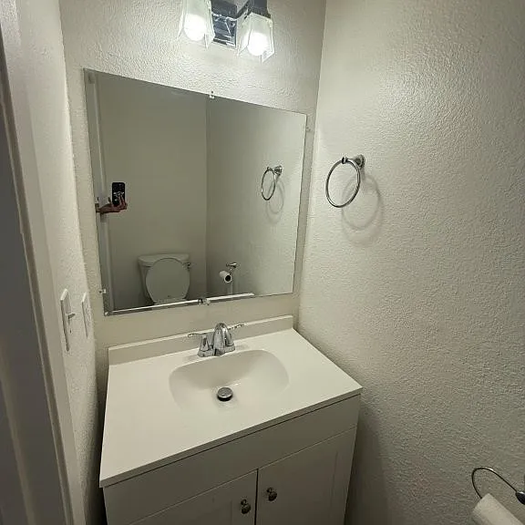 131 Glasgow Way — Photo 50