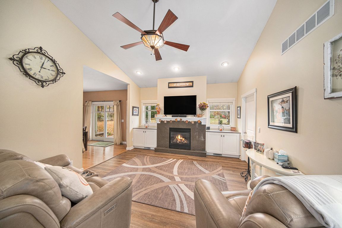 next background image