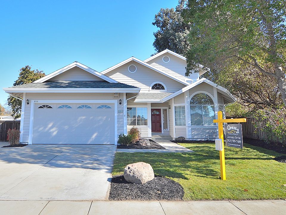 Landscaped front