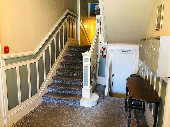 5th image of 309 18th Ave E #203