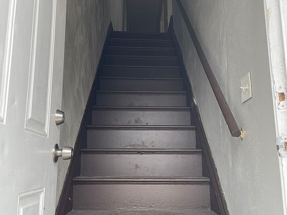 2nd image of 1901 Miami St #A