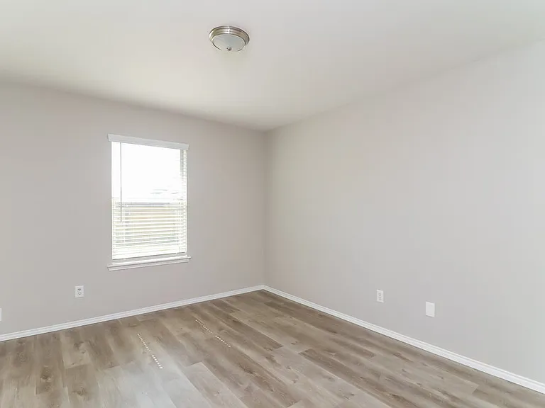 1206 Beacon Hill Dr — Photo 13