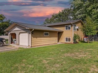 520 Calhoun Pl, Cambridge, MN 55008