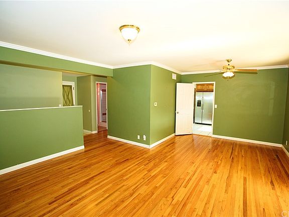 5th image of 2126 W Willow Ave