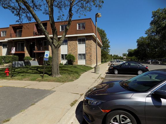 3rd image of 1065 Valley Ln #8-207