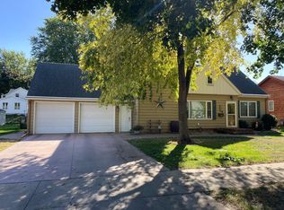 108 W Okabena St, Worthington, MN 56187
