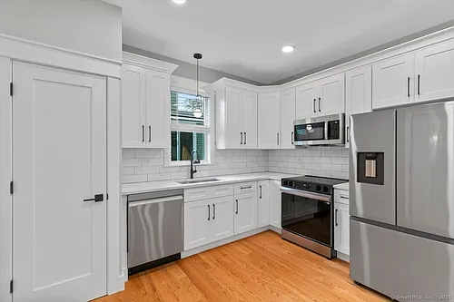 245 Dwight St #2 Photo 1