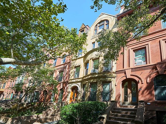 2nd image of 909 Union St