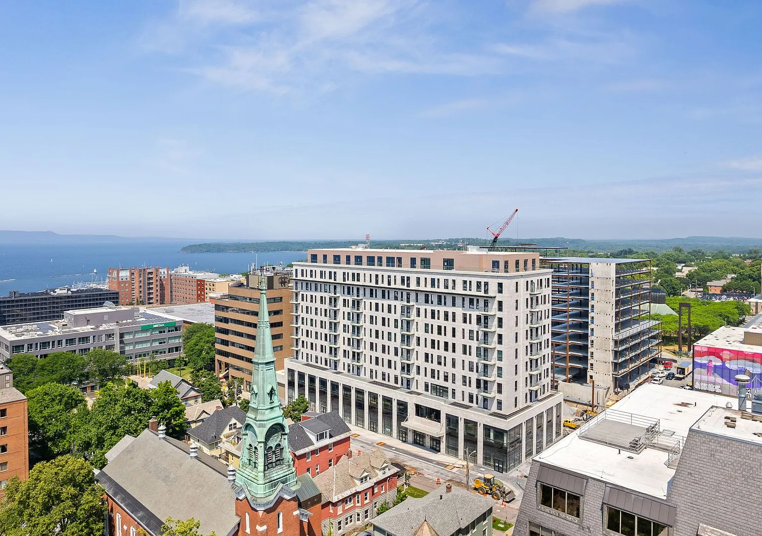 Bank Street Apartments at Burlington Square — Photo 4