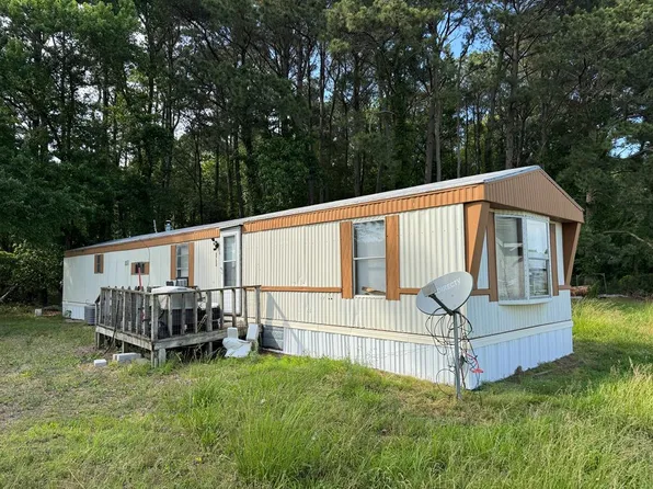 5703 Neal Parker Rd, Withams, VA 23488