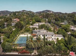 701 N Bonhill Rd, Los Angeles, CA 90049