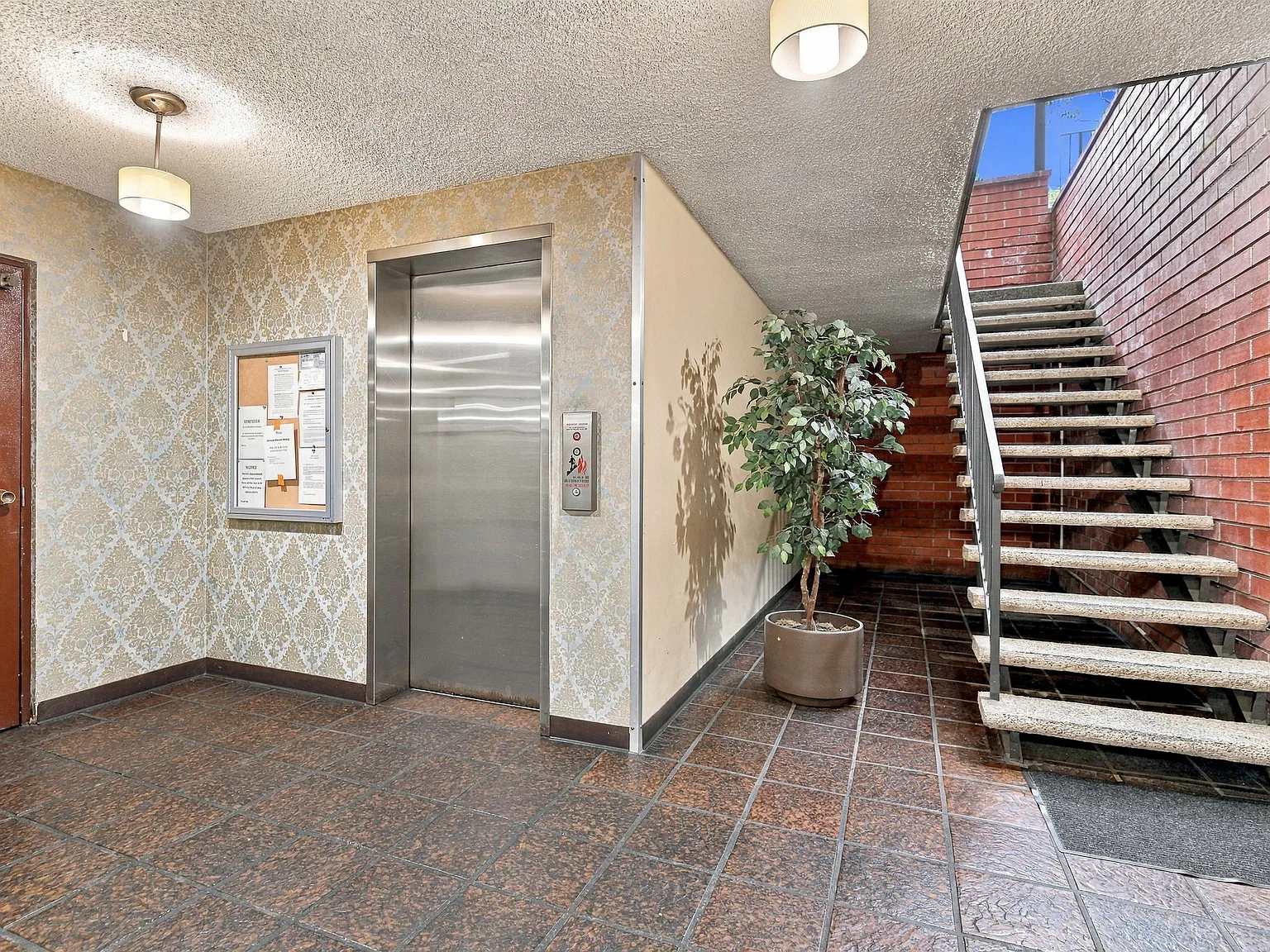 2 bed, 1107 sqft, $2,950 — Photo 3