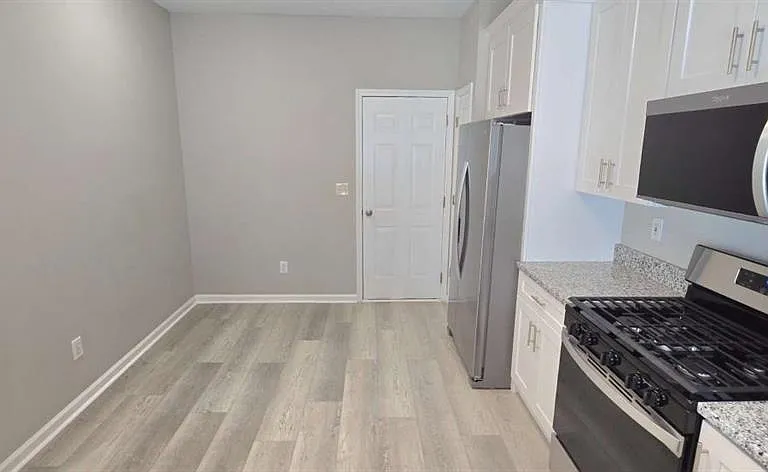 3611 Gainesway Trce — Photo 12